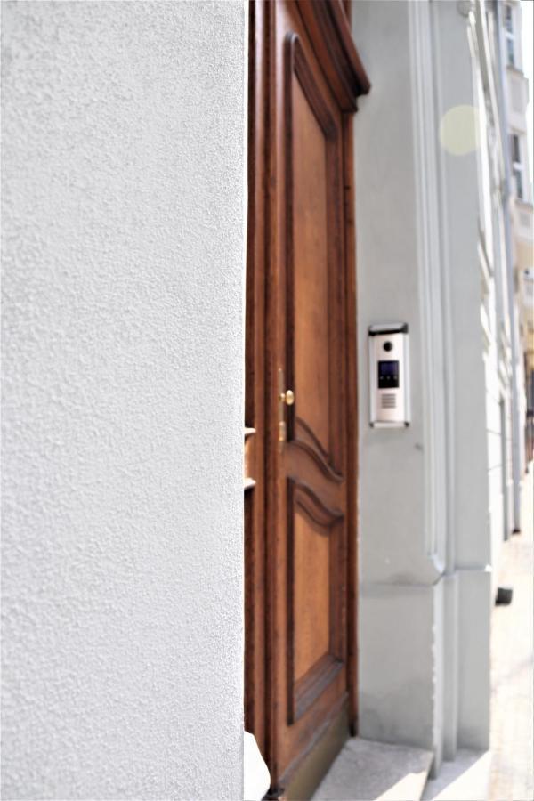 Flowers Apartments Prague Exterior photo