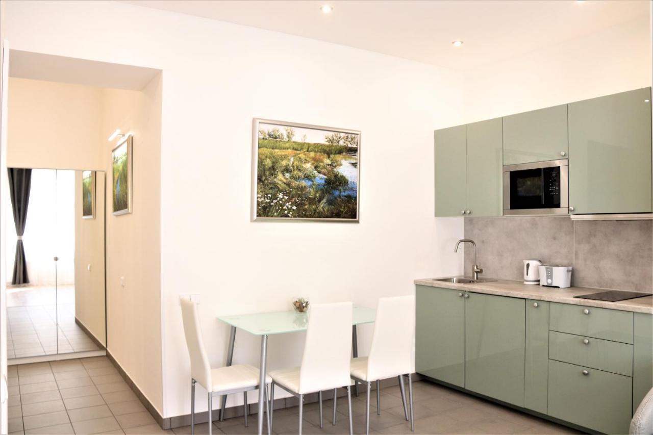 Flowers Apartments Prague Exterior photo